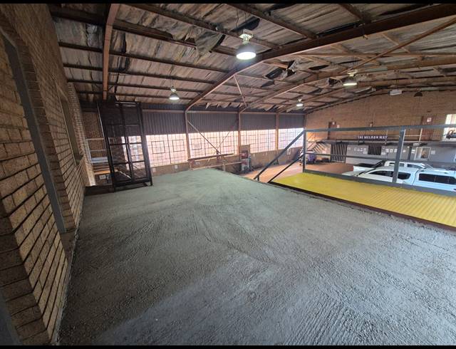 620M² WAREHOUSE FOR SALE IN KNIGHTS